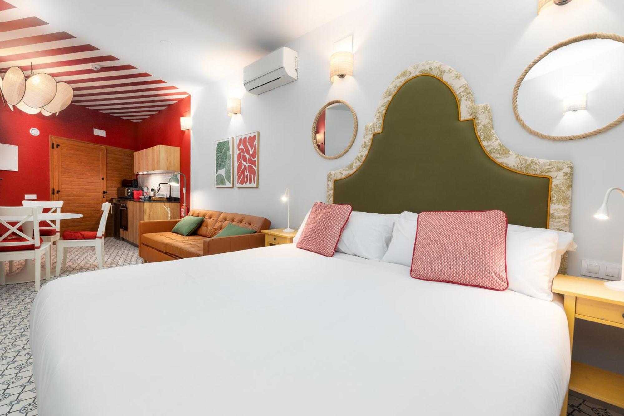 The Little Village Apartments บาเลนเซีย ภายนอก รูปภาพ