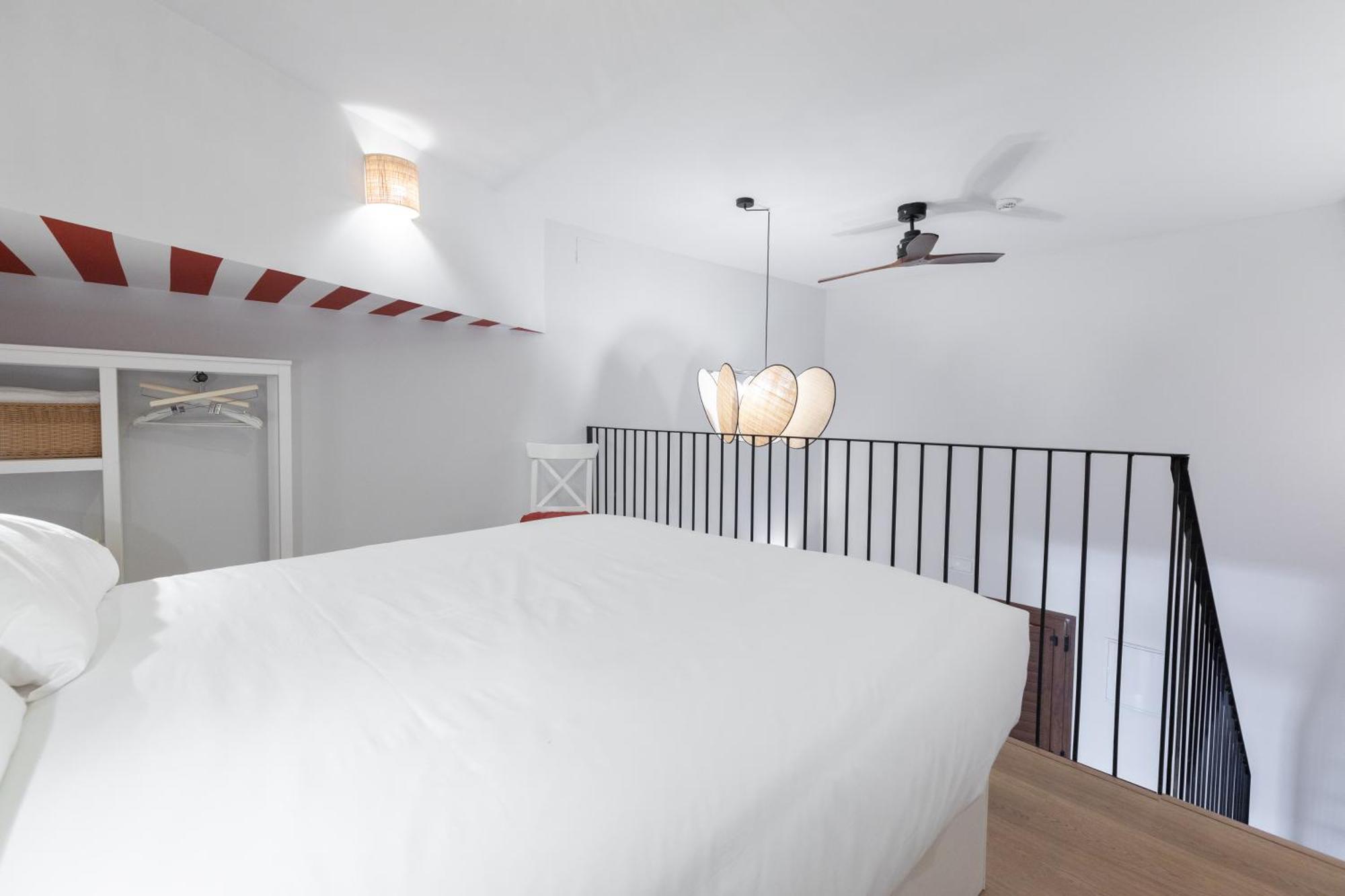 The Little Village Apartments บาเลนเซีย ภายนอก รูปภาพ