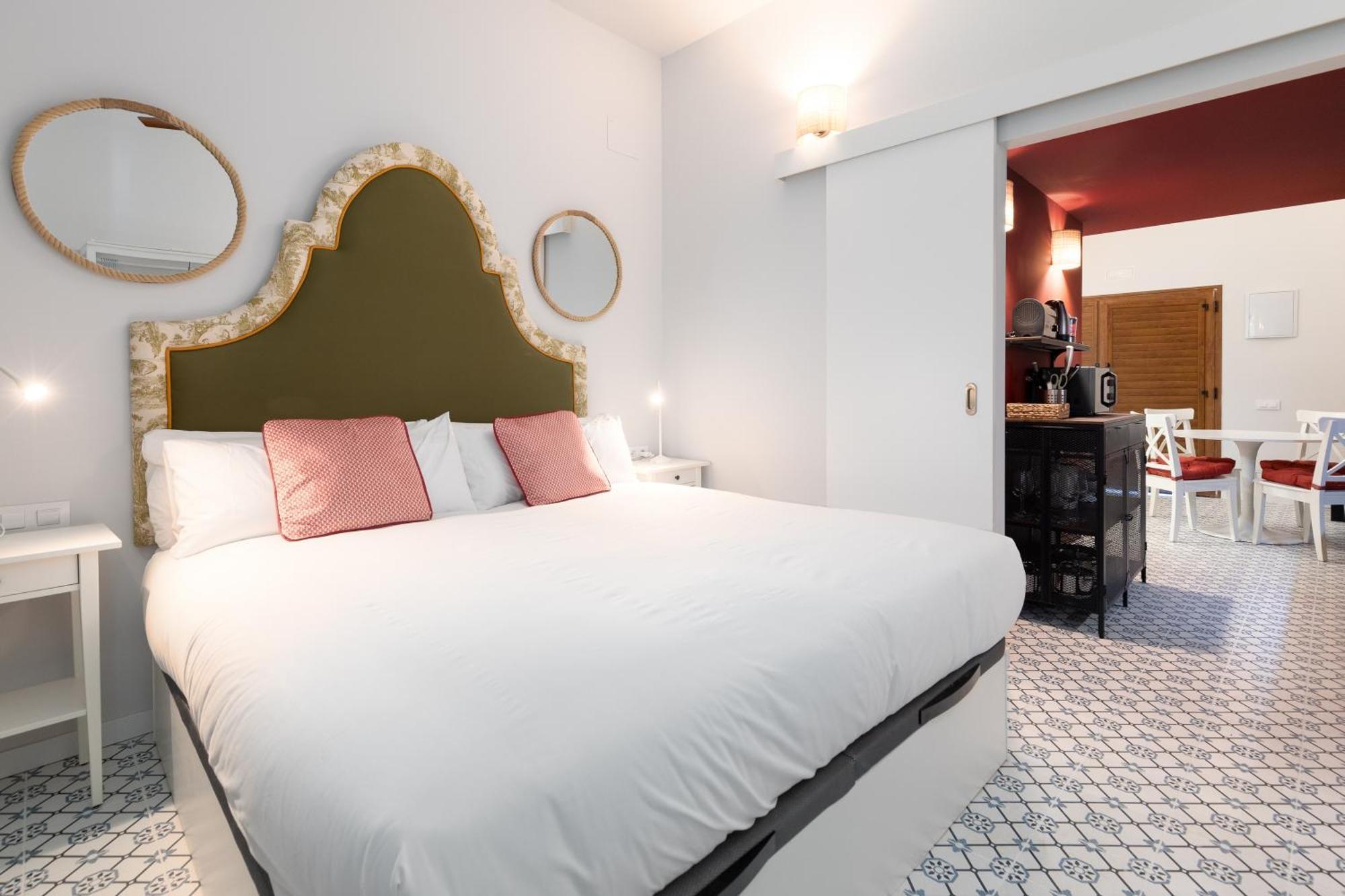 The Little Village Apartments บาเลนเซีย ภายนอก รูปภาพ