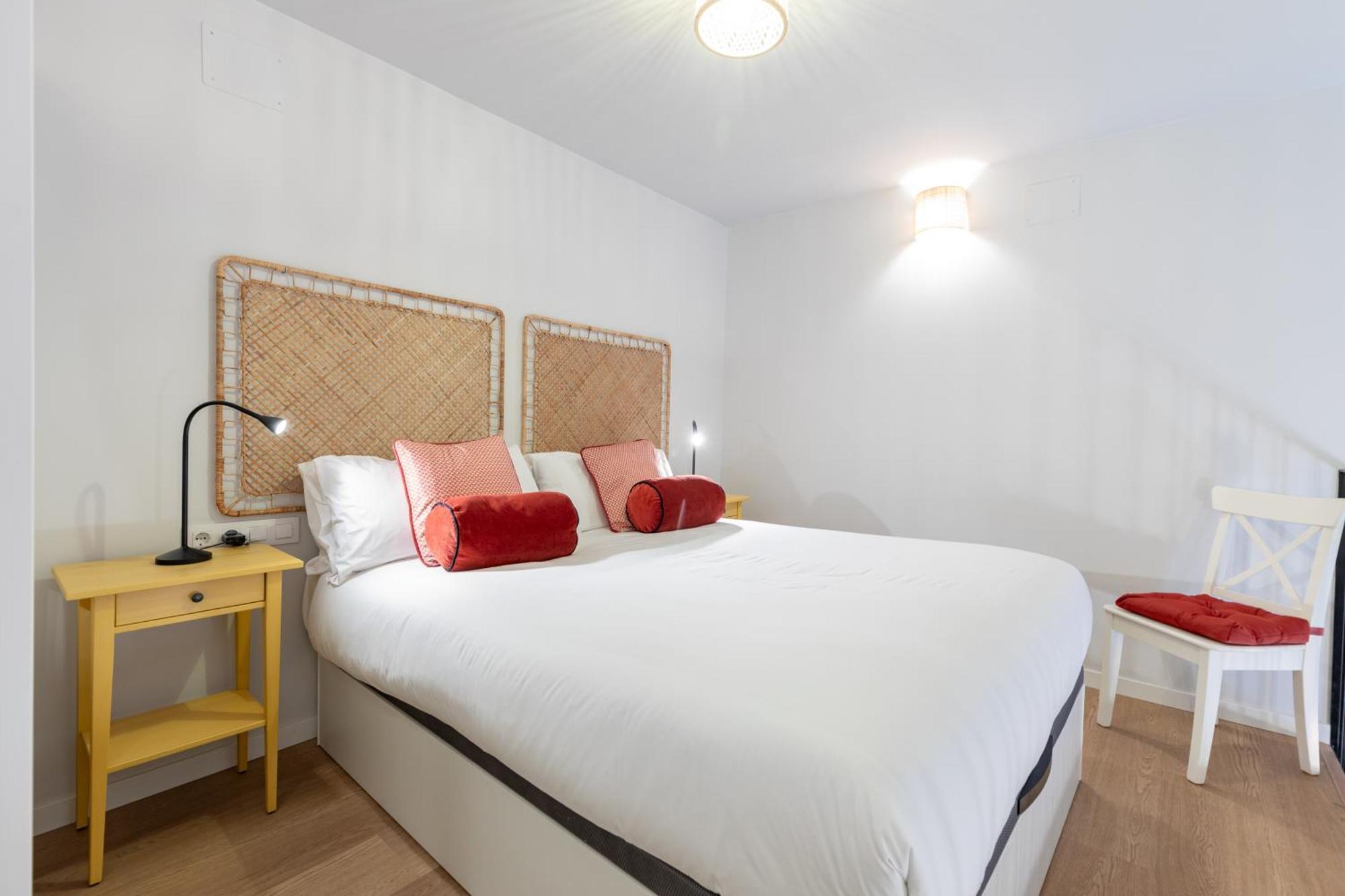 The Little Village Apartments บาเลนเซีย ภายนอก รูปภาพ