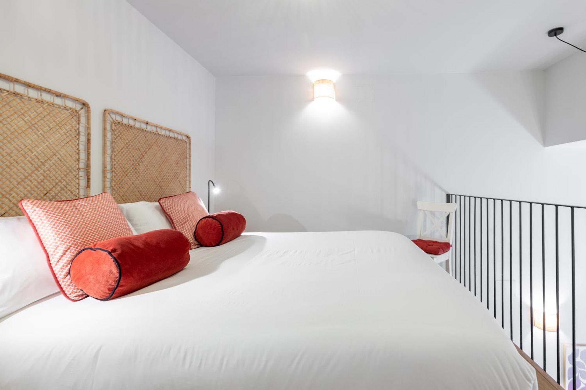 The Little Village Apartments บาเลนเซีย ภายนอก รูปภาพ