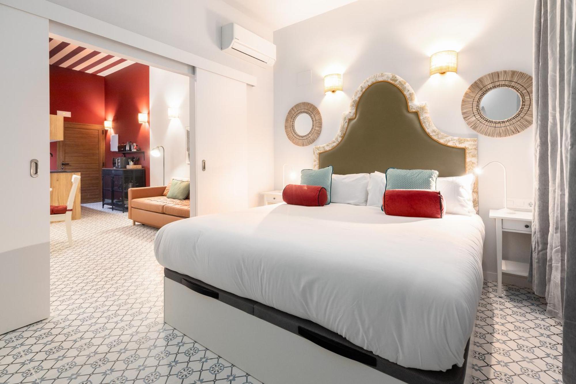 The Little Village Apartments บาเลนเซีย ภายนอก รูปภาพ